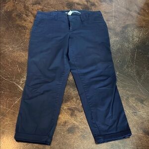Women’s Gap Navy Vintage Rolled Crop ankle pant size 8 Like New